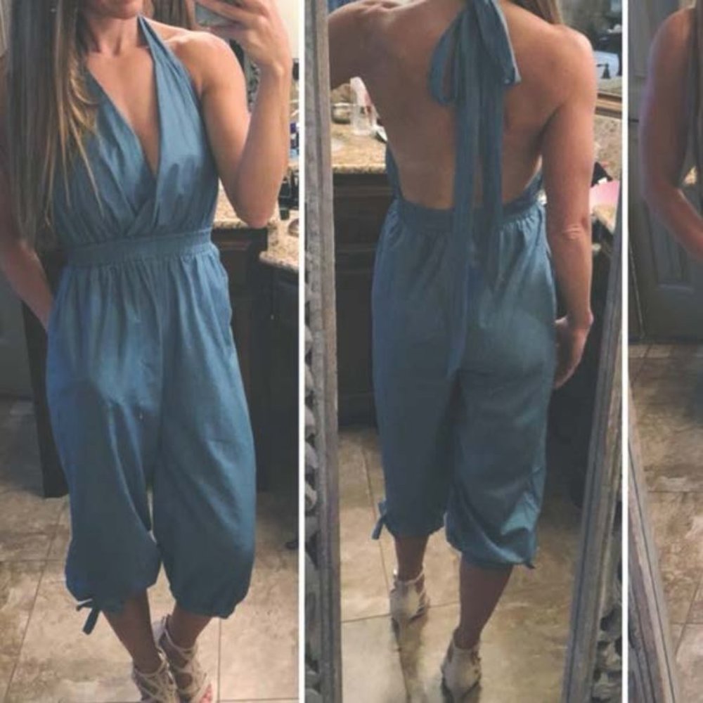 Halter-tie Jumpsuit/Romper NWT  Umgee Small
